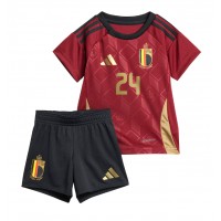 Camiseta Bélgica Amadou Onana #24 Primera Equipación para niños Eurocopa 2024 manga corta (+ pantalones cortos)